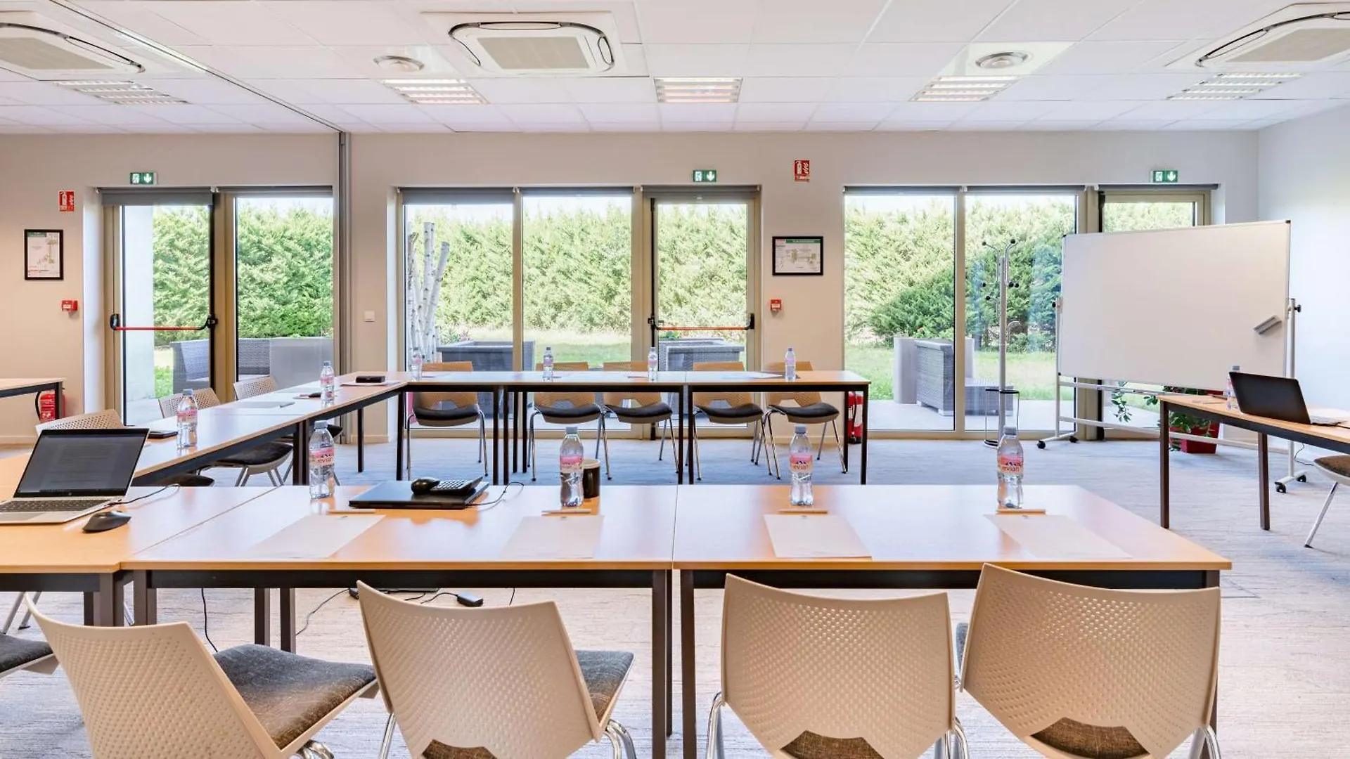 Best Western Hotel Des Barolles - Lyon Sud Brignais 3*,  Γαλλία
