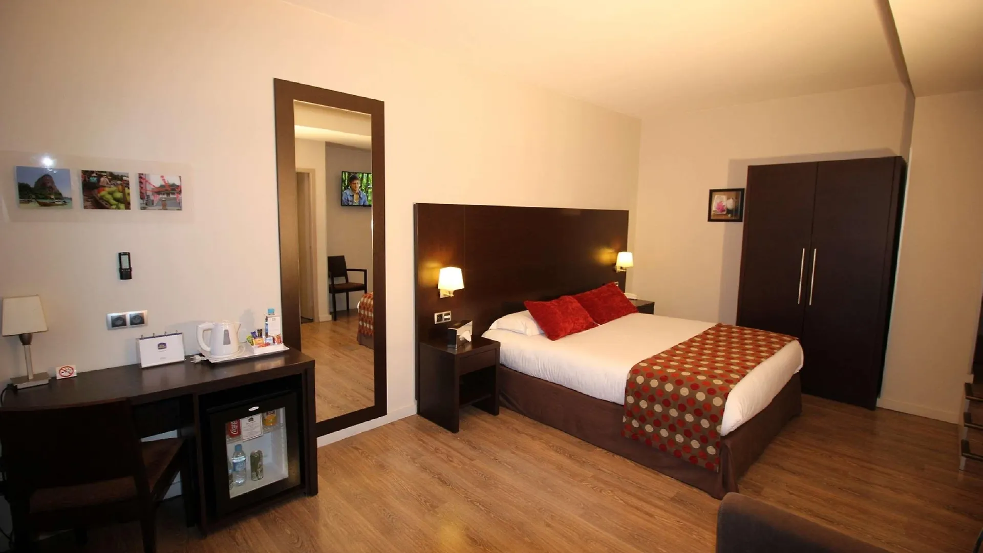 Hotel Best Western Hôtel des Barolles - Lyon Sud Brignais