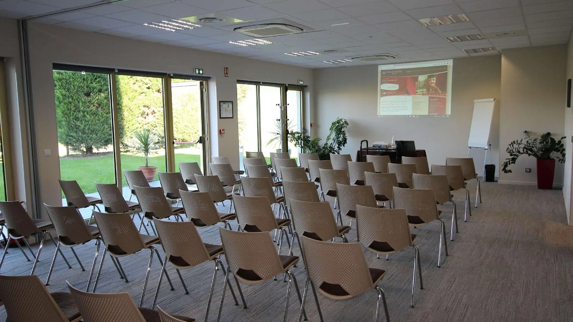 *** Hotel Best Western Hôtel des Barolles - Lyon Sud Brignais France