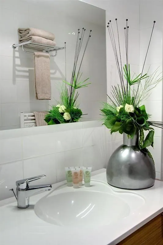 *** Hotel Best Western Hôtel des Barolles - Lyon Sud Brignais France